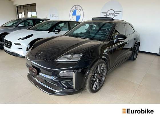 PORSCHE MACAN TURBO ELÉTRICO